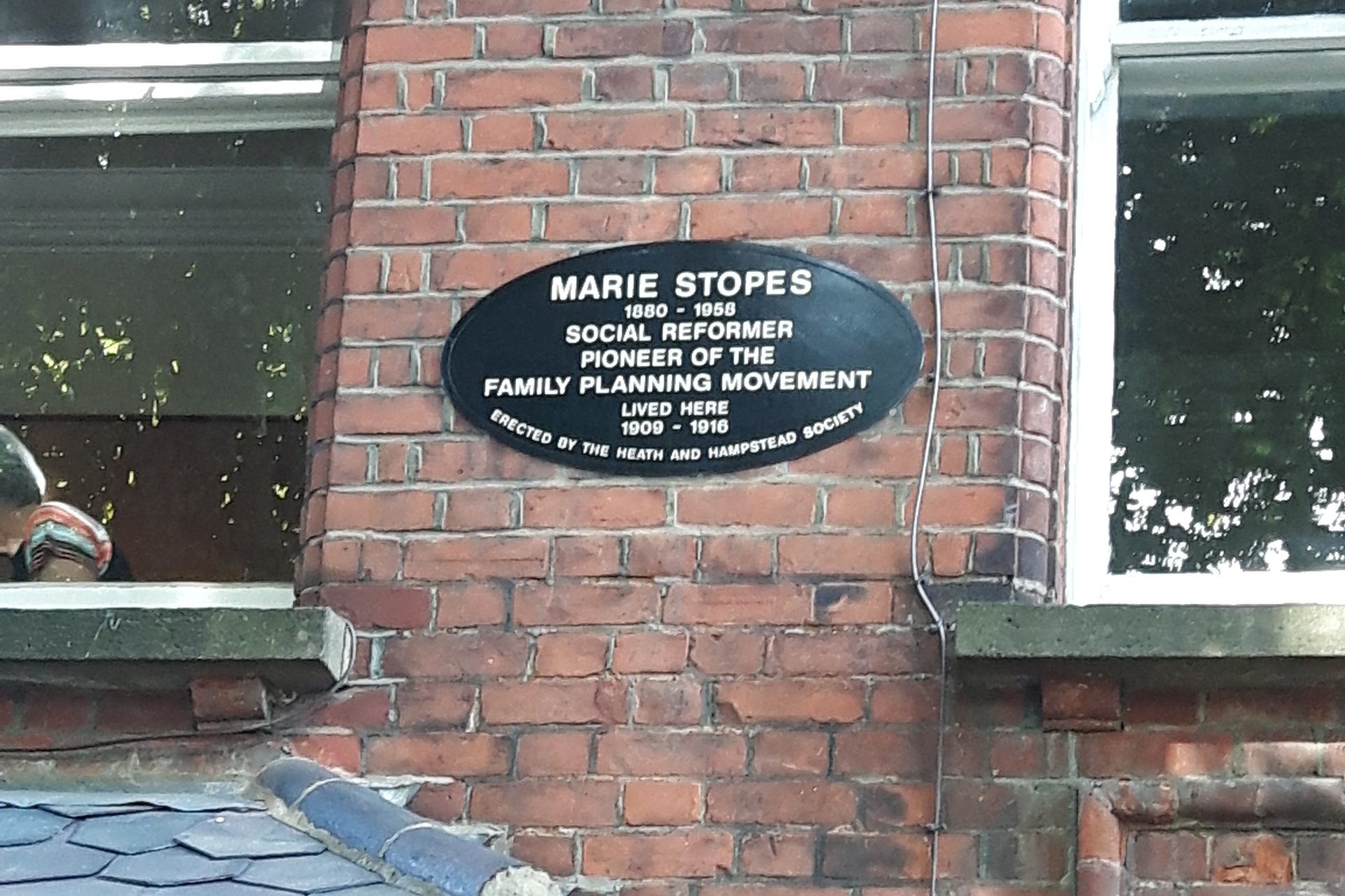 Marie%20Stopes%27%20home%2C%20Hampstead%2C%20London%20-%2003.jpg